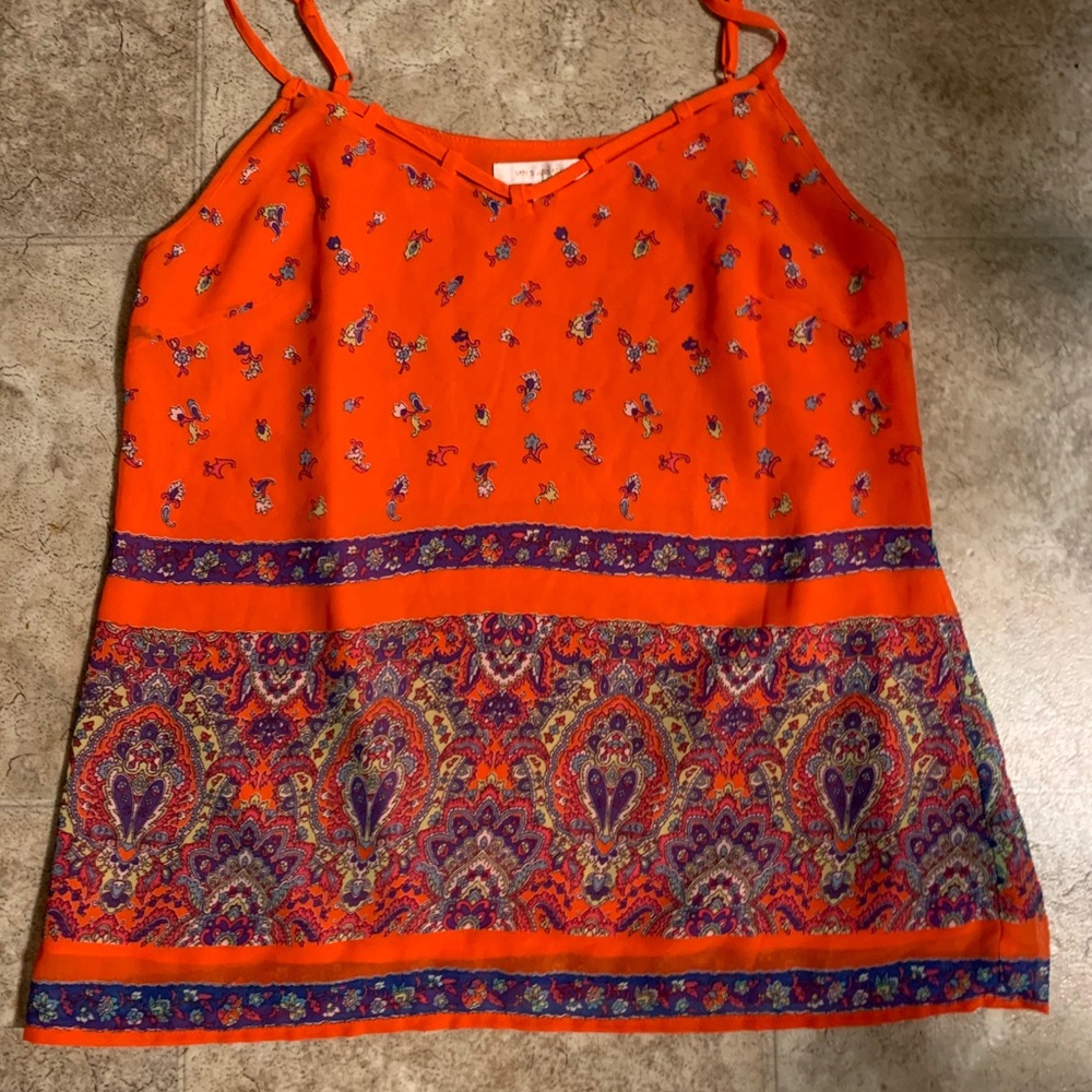 Cute orange top